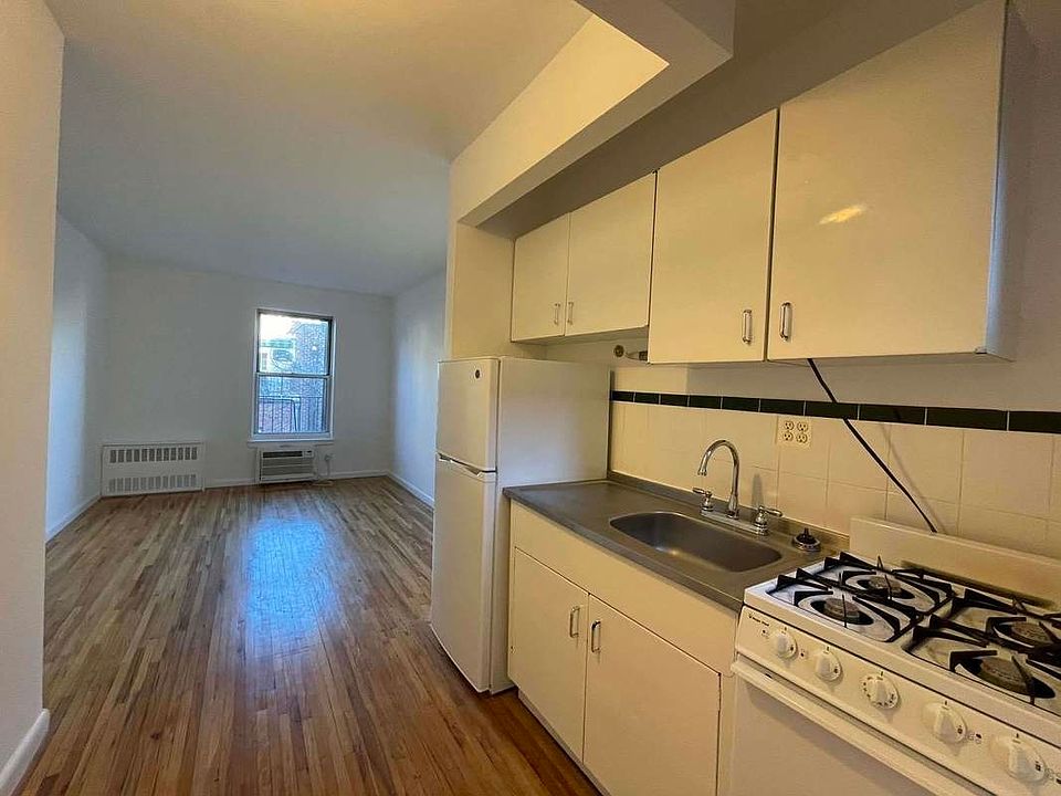 1st image of 319 W 21st St APT 4C