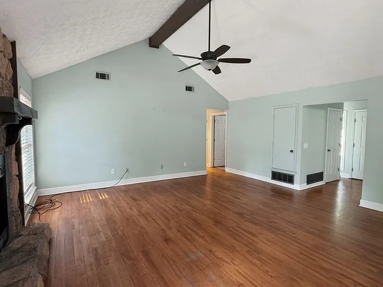 454 Floyd Cir — Photo 11