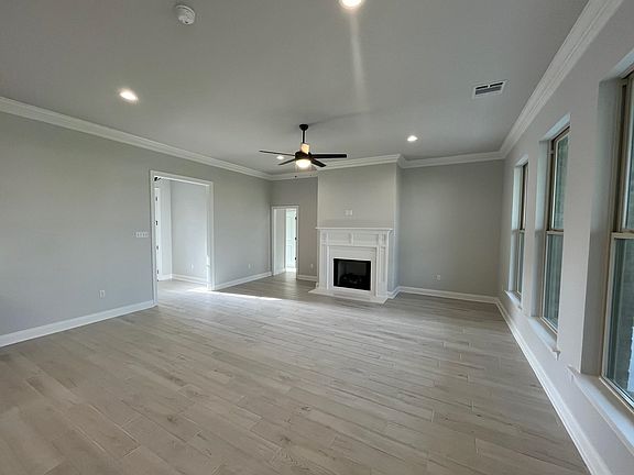 2nd image of 241 Kings Wood Ave