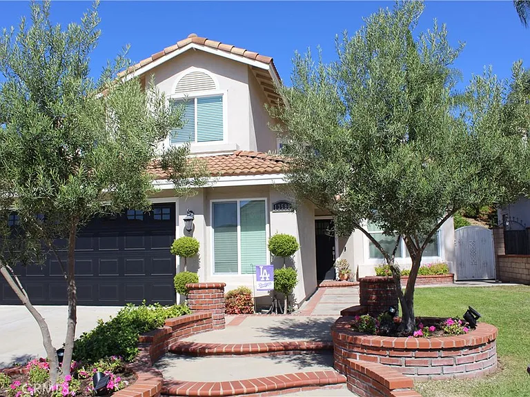 13580 Anochecer Ave — Photo 2
