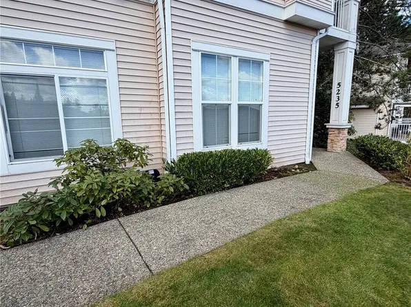 5235 164th Avenue SE #14-1, Bellevue, WA 98006