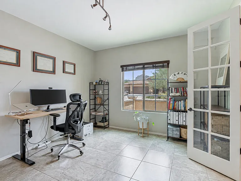 8134 N Circulo El Palmito — Photo 6