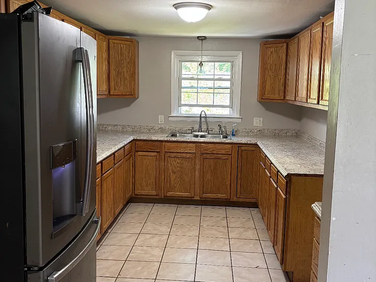923 Seriff Rd — Photo 7