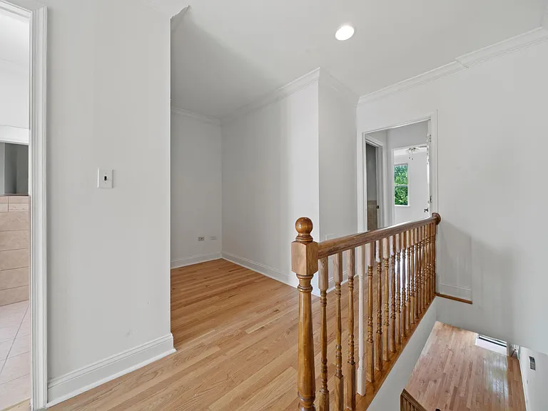 411 N Kenwood Ave — Photo 6