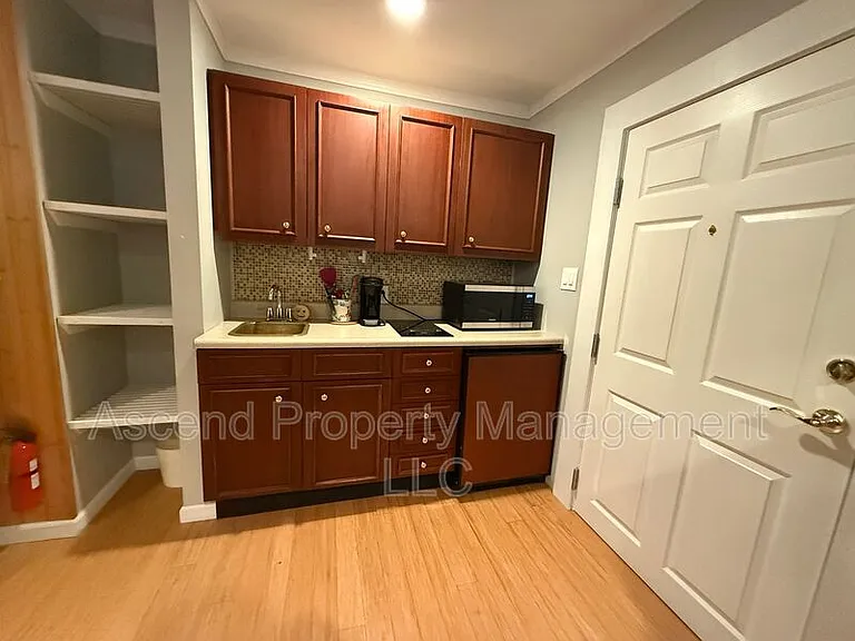 47 Shirley Dr — Photo 4