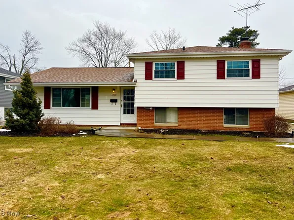 1325 Golden Gate Blvd, Mayfield Heights, OH 44124