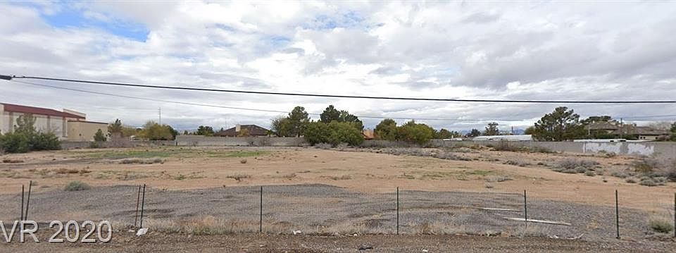 2nd image of 8900 Gilespie St