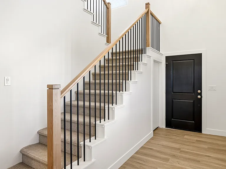 67 E 820 S — Photo 25