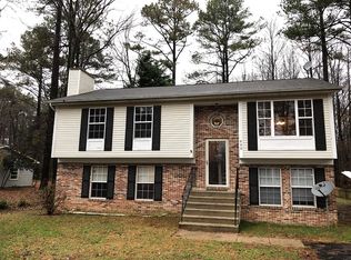 990 Crystal Rock Rd, Lusby, MD 20657