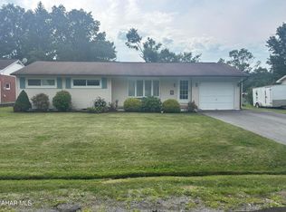 2004 Parkway Dr, Altoona, PA 16602