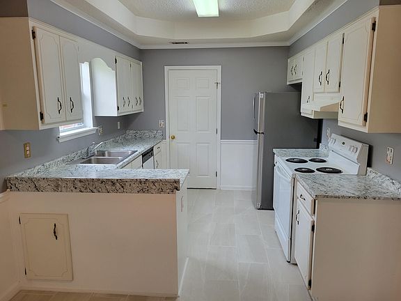 5th image of 3608 Crawfordville Dr