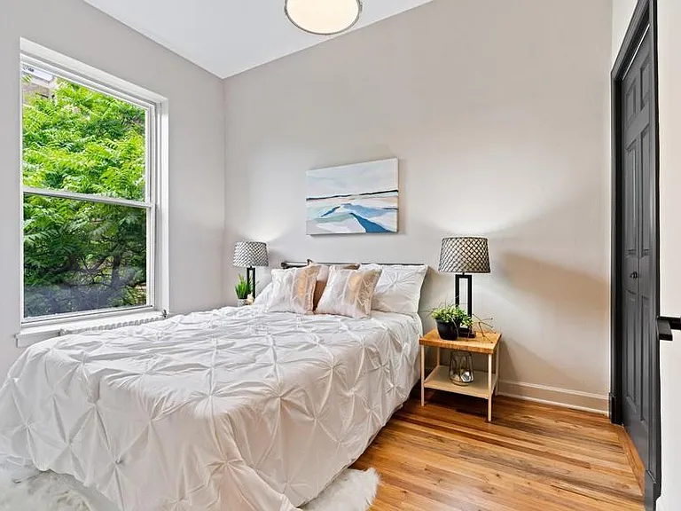 1023 N Dearborn St #1F — Photo 9