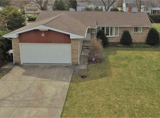 2148 Beechwood St NE, Warren, OH