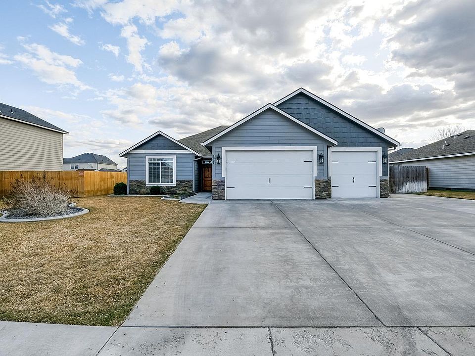 1st image of 5004 Bilbao Dr