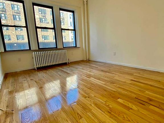 3rd image of 42 W 72nd St APT 9