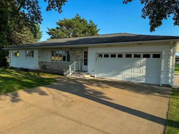 310 1st Ave SE, Pierz, MN 56364