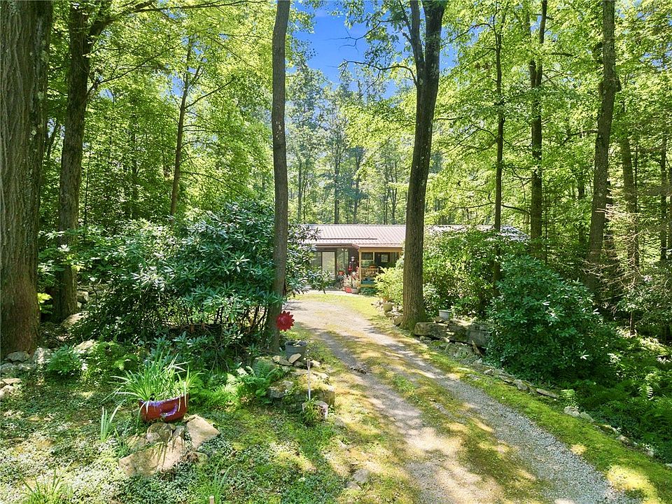 1st image of 77 Spruce Peak Rd