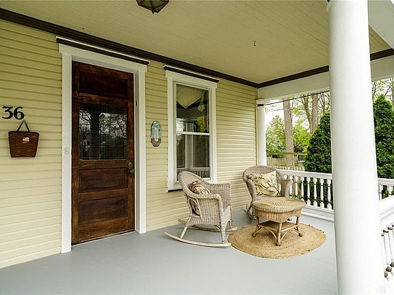 3rd image of 36 W Dixon Ave