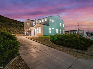 8170 Swing Dr, Riverside, CA 92509