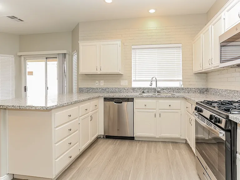 10405 Turning Leaf Ave — Photo 6