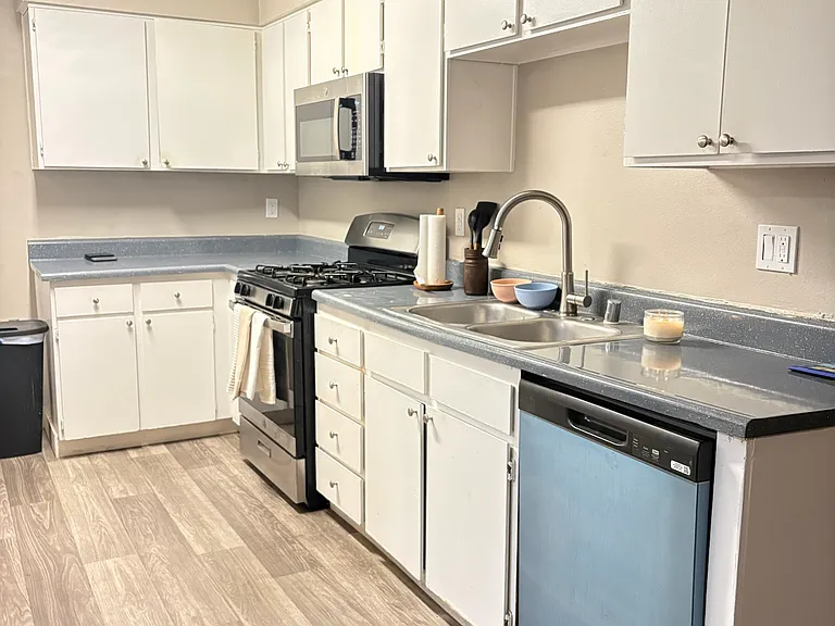 82165 Dr Carreon Blvd — Photo 3