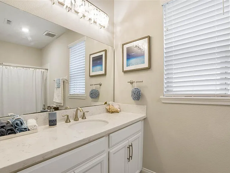 8414 Vivaro Isle Way — Photo 28