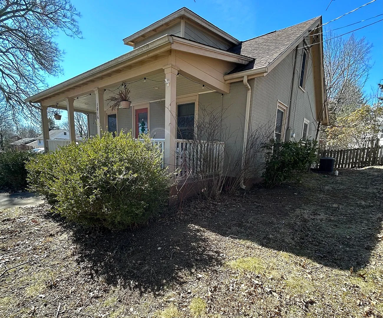 Spacious 4BR Home Walk to Virginia Tech & Downtown Blacksburg — Photo 2