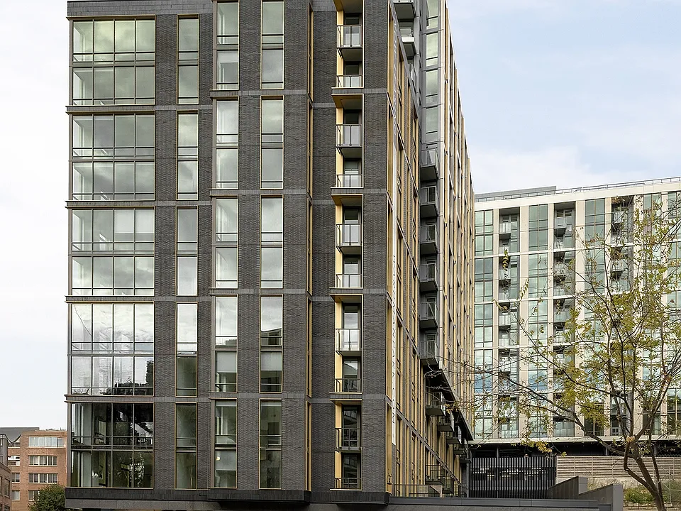 Building Photo 2