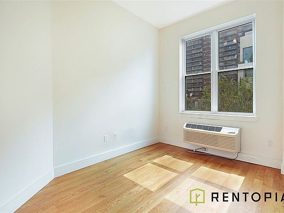 5th image of 36 Meserole St #2E