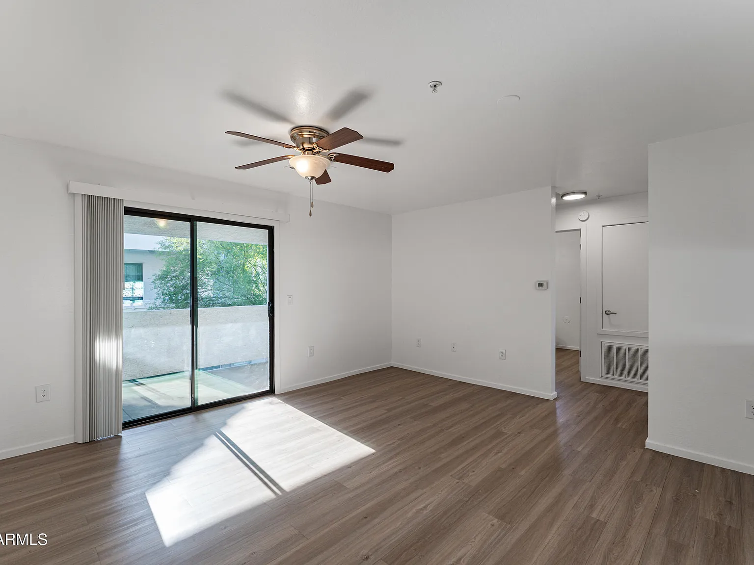 3 bed, 2.0 bath, 1161 sqft, $1,299 — Photo 1