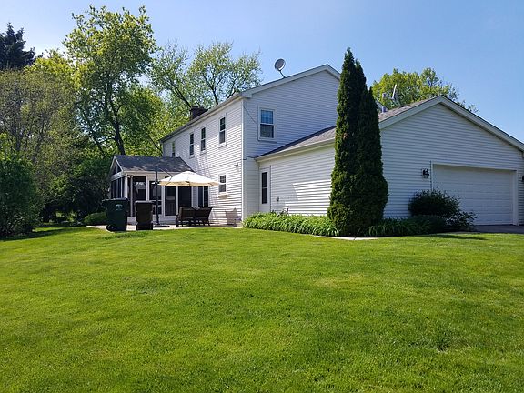4th image of 602 Hillcrest Dr