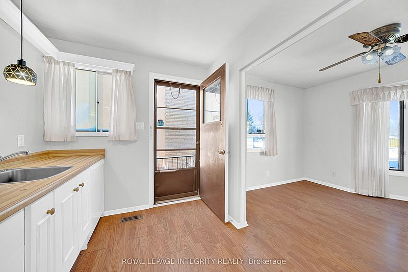 Ottawa House for rent - 4 Bedrooms — photo 14