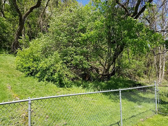 2nd image of 21 Leawood Ave