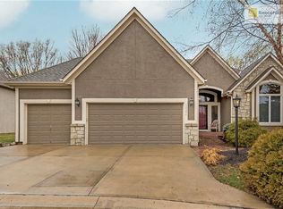 14354 Manor Ct, Leawood, KS 66224