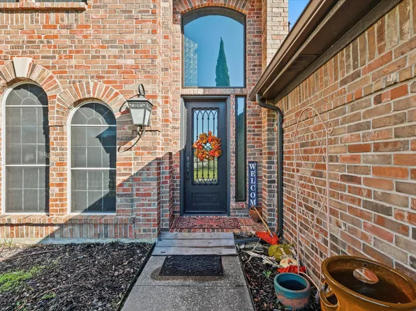 108 Sunset Cir, Shady Shores, TX 76208