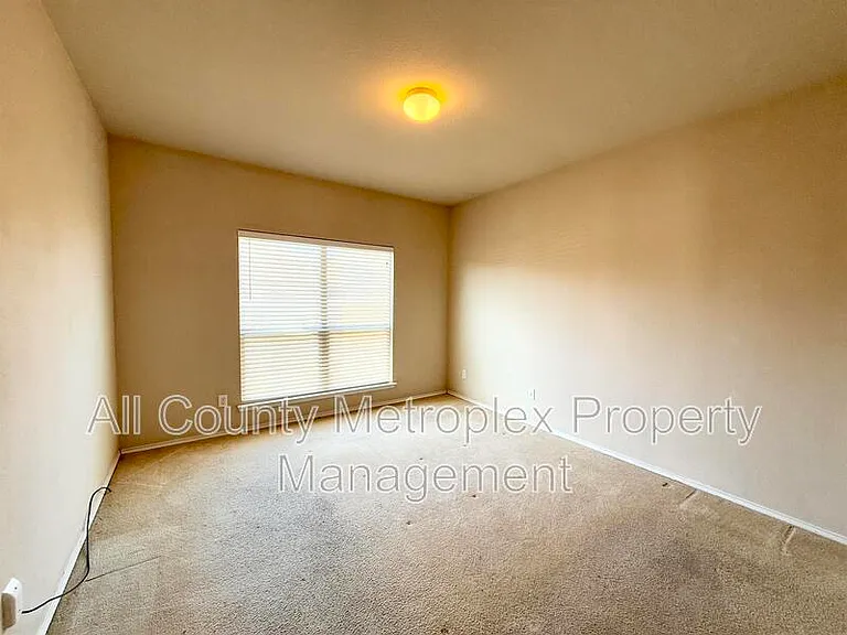 1225 Alder Tree Ln — Photo 5