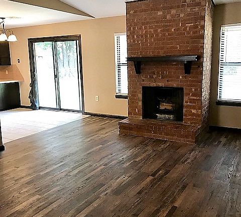 Living Room View Into Dining
