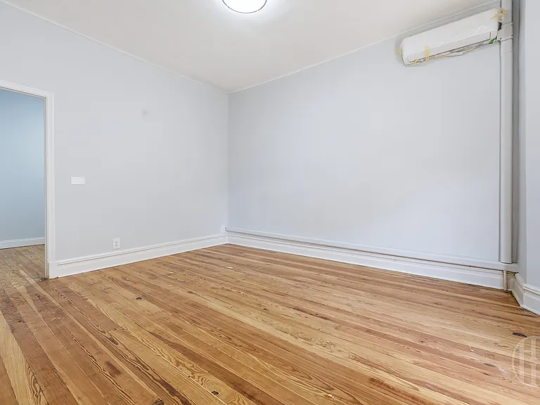 204 E 31st St #2 — Photo 8
