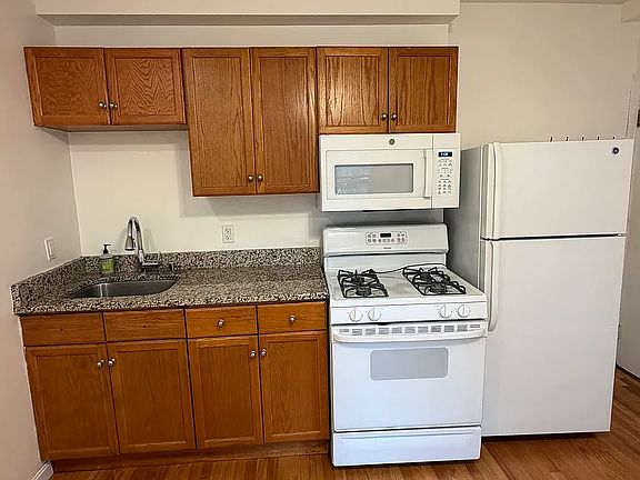 5th image of 82 Hampshire St APT 3