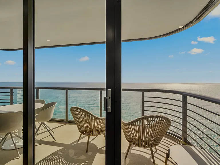 250 S Ocean Blvd #PHF — Photo 4