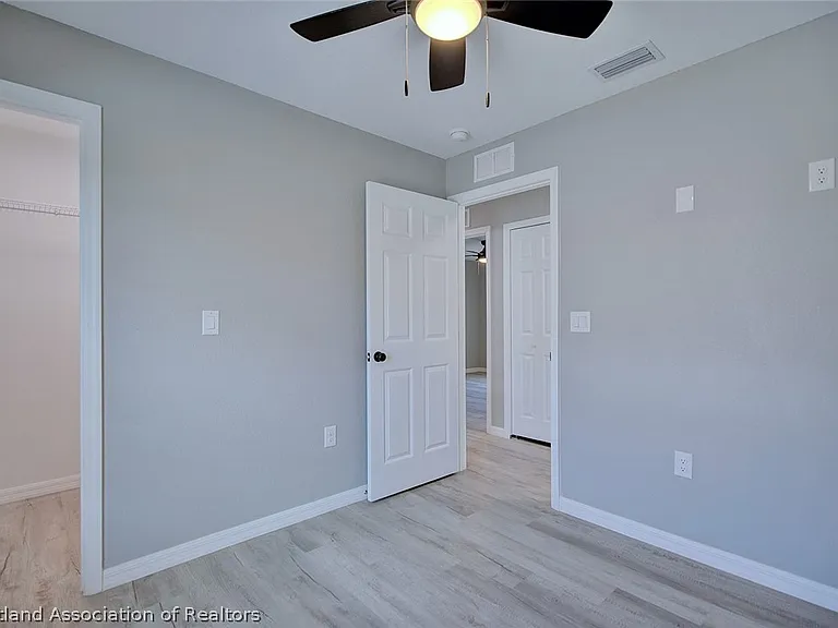 544 Vanguard Ave NW — Photo 12