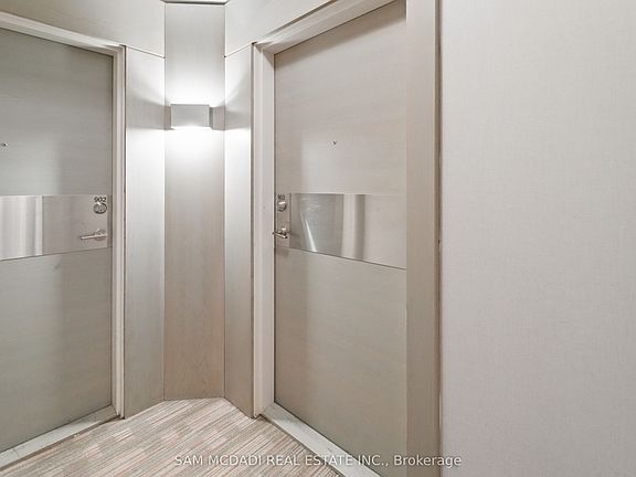 5th image of 2055 Danforth Ave #903