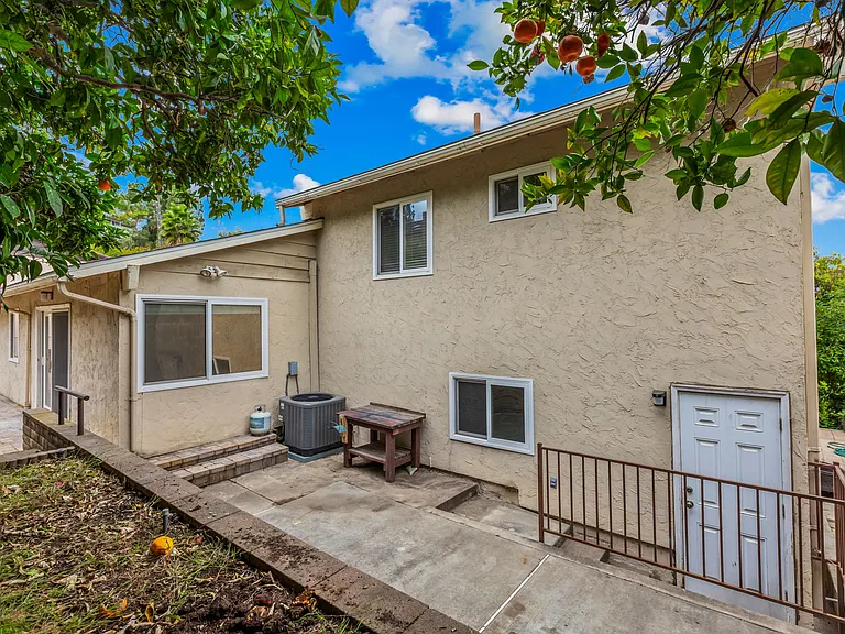 8766 Glenira Ave — Photo 25