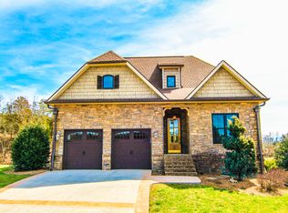 704 Waters Edge, Dandridge, TN 37725