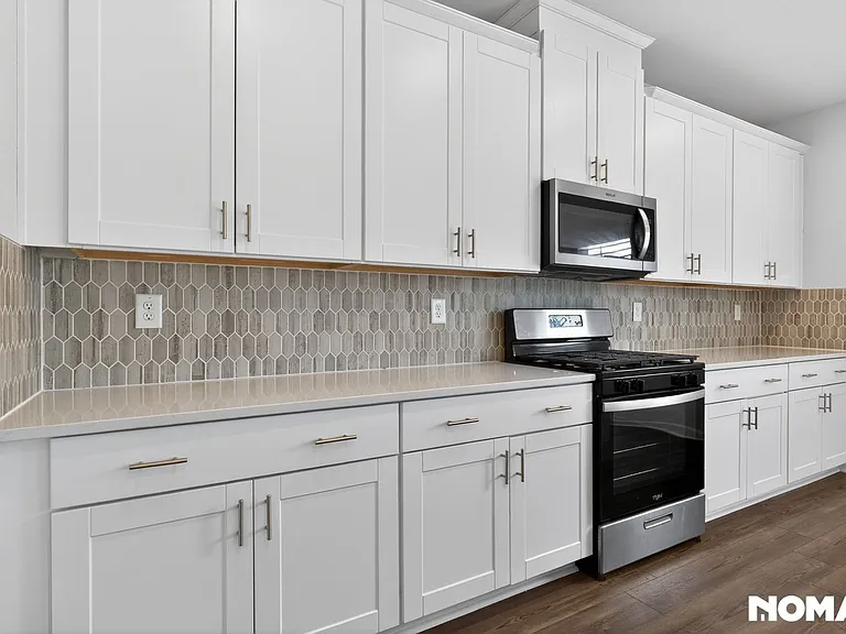 6039 Hickory Creek Ct — Photo 7