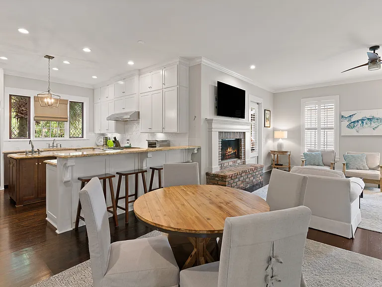 1044 Village Oaks Ln — Photo 35