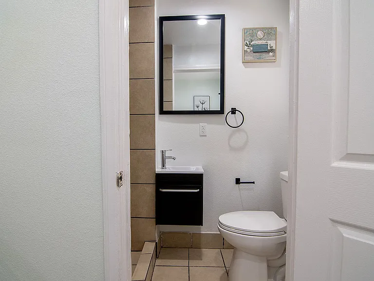 Michigan Avenue Apartments — Photo 73