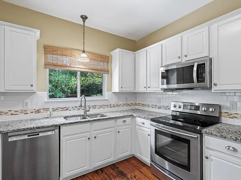 1266 Bridgeton Park Dr — Photo 14