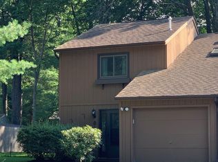 6A Woodbine Dr, Clifton Park, NY 12065