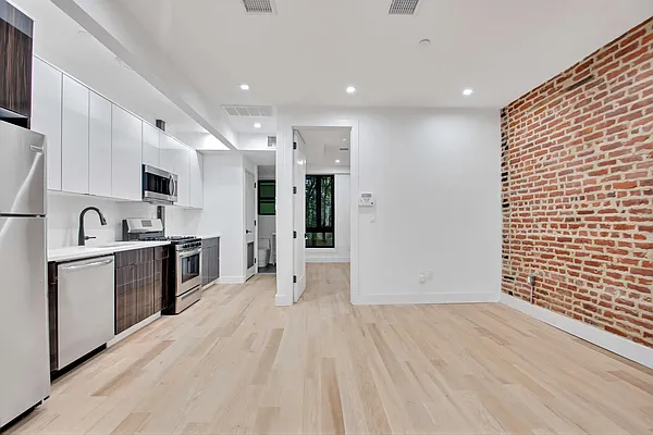 Rented by Prime Homes Management | media 8